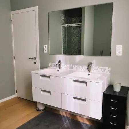 Holiday home Gezellig & Ruim Rijhuis Met 3 Slaapkamers Dichtbij Ghent