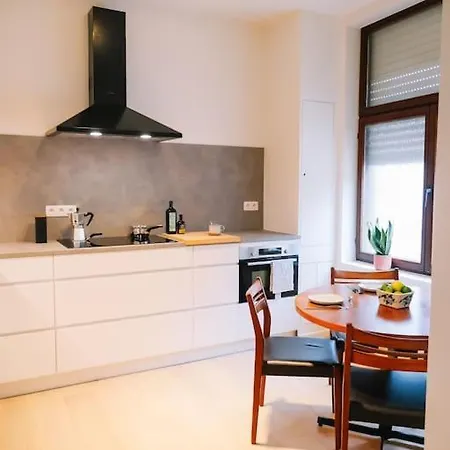 Holiday home Gezellig & Ruim Rijhuis Met 3 Slaapkamers Dichtbij Ghent